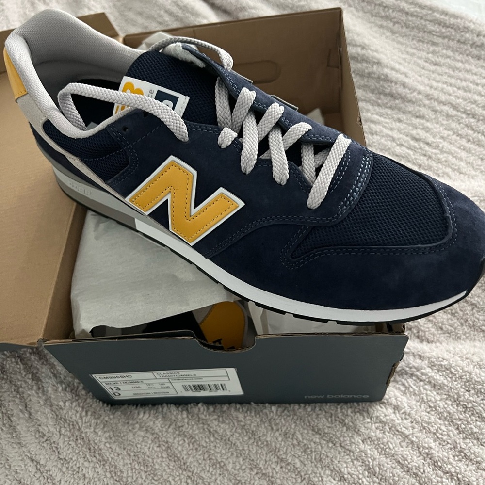 Brand NEW New Balance Blue and Yellow Retro Sneakers w/ box mens size 13 U of M
